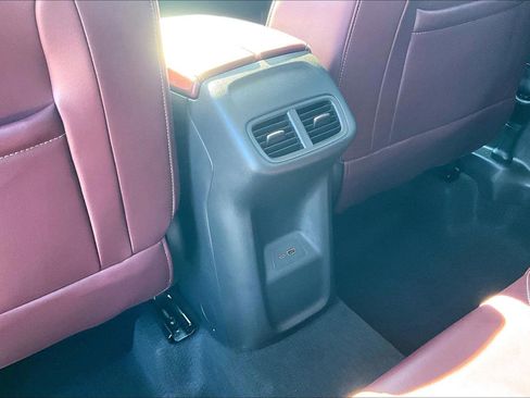 Used 2024 Buick Envision Sport Touring image 11