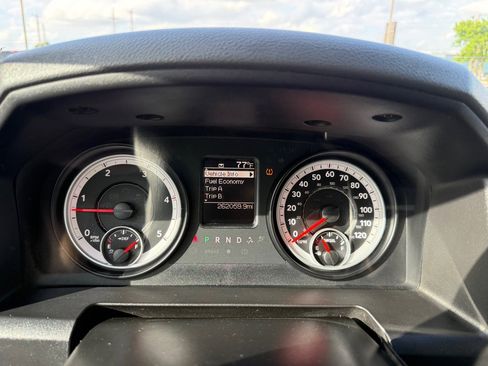 Used 2013 RAM 2500 Tradesman w/ Chrome Appearance Group image 28