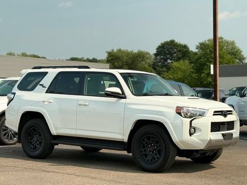 Used 2023 Toyota 4Runner TRD Off-Road Premium w/ Off Road Premium Plus Package AWD/4WD image 34
