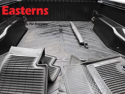 Used 2019 Toyota Tacoma TRD Sport w/ TRD Premium Sport Package image 9