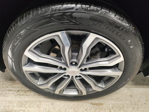 Used 2020 GMC Terrain Denali w/ Denali Premium Package image 3