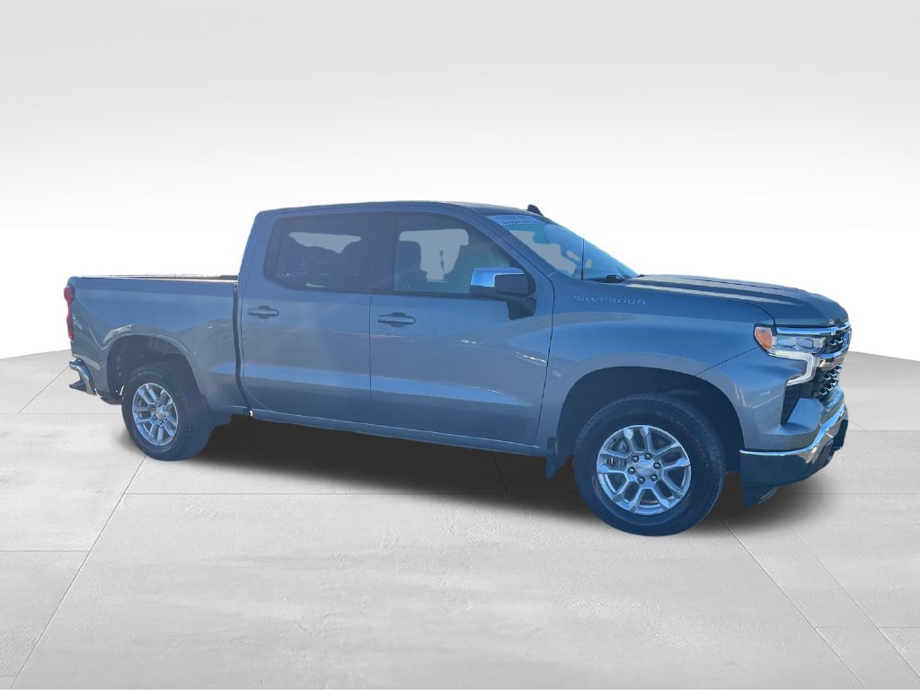 Used 2024 Chevrolet Silverado 1500 LT AWD/4WD image 7