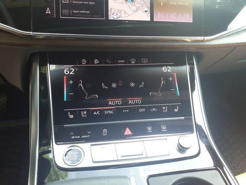 Used 2025 Audi Q8 Prestige AWD/4WD image 29