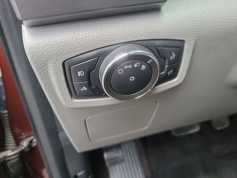 Used 2017 Ford F150 XLT image 16