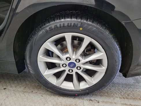 Used 2017 Ford Fusion SE w/ Fusion SE Technology Package image 31