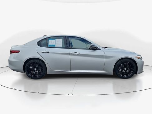 Used 2021 Alfa Romeo Giulia Sprint w/ Nero Edizione image 4