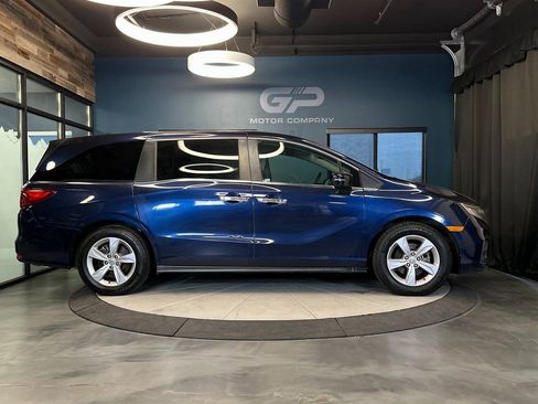 Used 2019 Honda Odyssey EX image 2