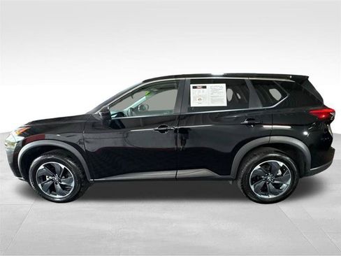 Used 2025 Nissan Rogue SV AWD/4WD image 8