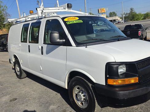 Used 2016 Chevrolet Express 2500 w/ Cold Climate Package RWD image 5