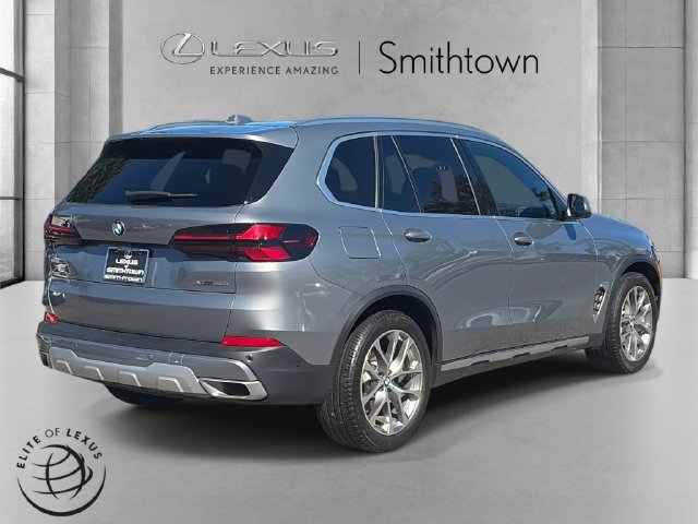 Used 2025 BMW X5 xDrive40i w/ Premium Package AWD/4WD image 5