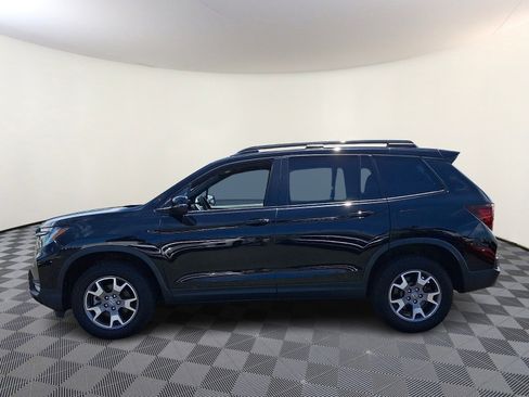 Used 2023 Honda Passport TrailSport image 4