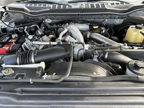 Used 2021 Ford F250 Lariat w/ Lariat Value Package AWD/4WD image 19
