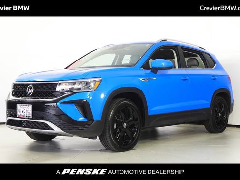 Used 2023 Volkswagen Taos SE AWD/4WD image 1