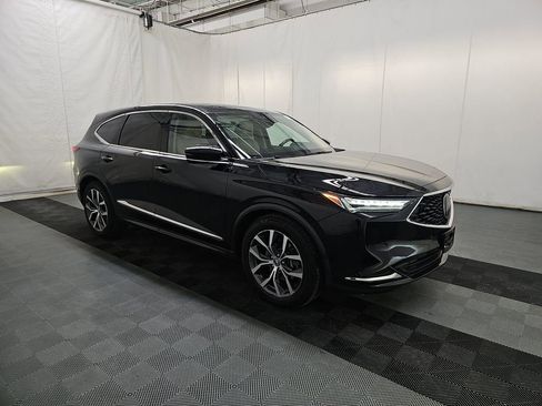 Used 2023 Acura MDX SH-AWD w/ Technology Package image 4