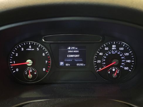 Used 2019 Kia Sorento LX AWD/4WD image 23