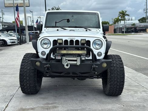 Used 2015 Jeep Wrangler Unlimited Sport w/ Quick Order Package 24S AWD/4WD image 16