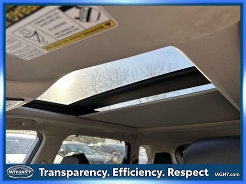 Certified 2022 Nissan Rogue SV w/ SV Premium Package image 24