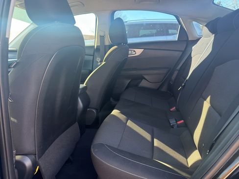Used 2024 Kia Forte LXS image 3