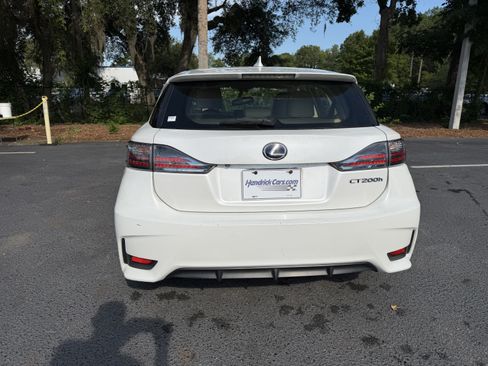 Used 2014 Lexus CT 200h FWD image 9