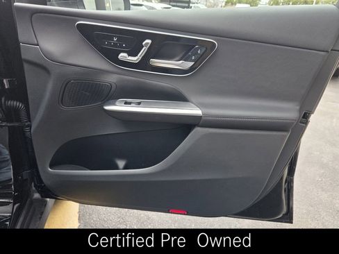Certified 2025 Mercedes-Benz GLC 300 4MATIC image 33