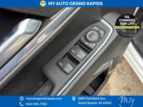 Used 2023 Chevrolet Silverado 1500 LT w/ Work Truck Package image 11