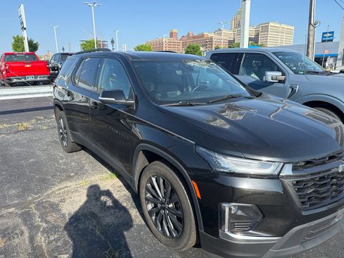Certified 2023 Chevrolet Traverse RS w/ LPO, Floor Liner Package AWD/4WD image 8