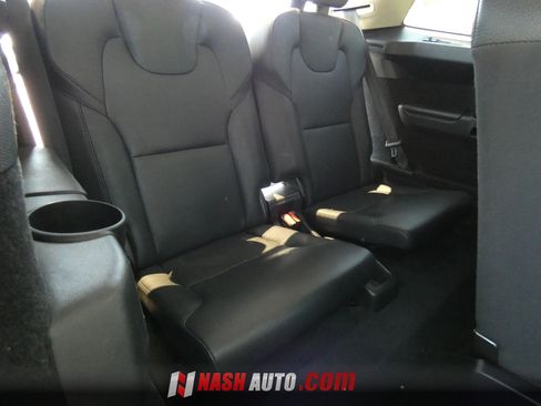 Used 2022 Volvo XC90 T5 Momentum w/ Climate Package AWD/4WD image 25