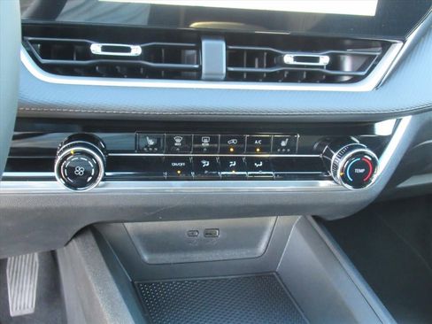 New 2026 Chevrolet Equinox LT w/ Safety and Technology Package image 23