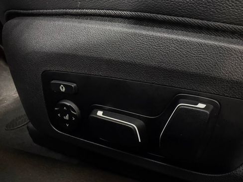 Used 2025 BMW M2 w/ Lighting Package RWD image 26