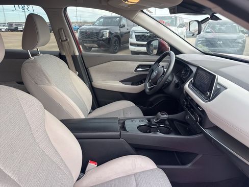 Certified 2023 Nissan Rogue SV image 13