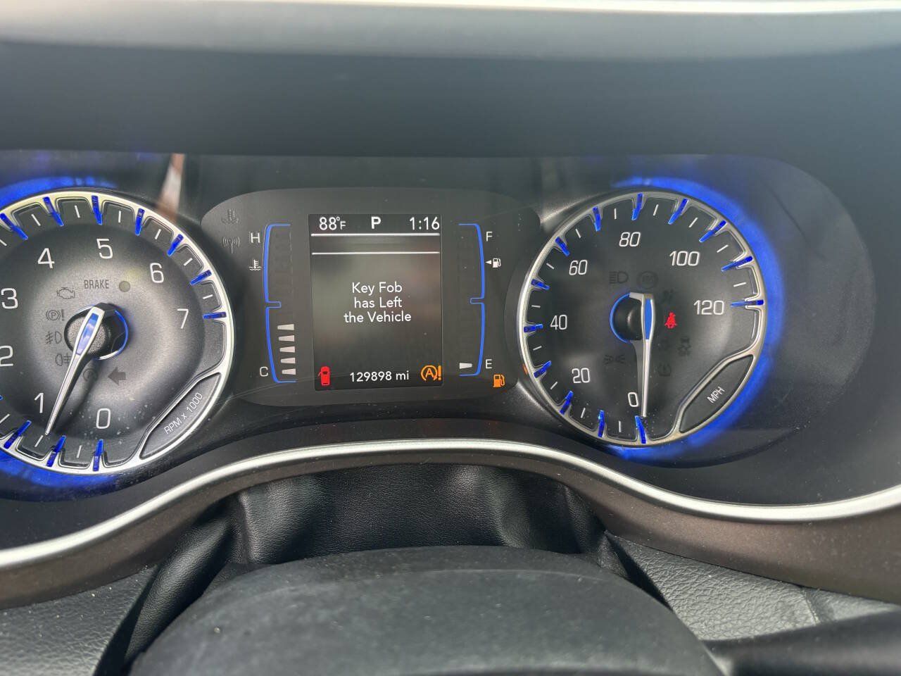 Used 2020 Chrysler Voyager Lxi FWD image 27