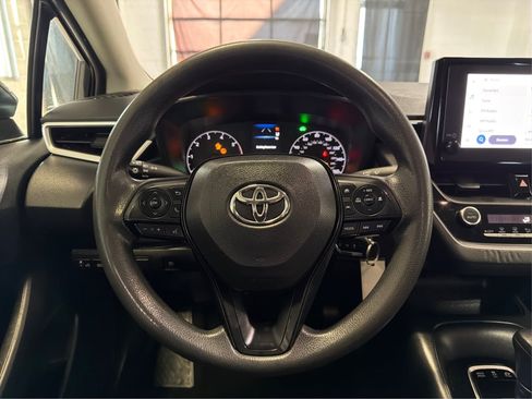 Used 2023 Toyota Corolla LE FWD image 21