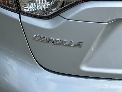 Used 2024 Toyota Corolla LE FWD image 47