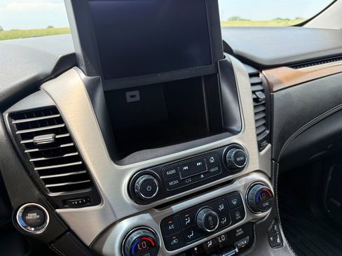 Used 2020 GMC Yukon Denali w/ Denali Ultimate Package AWD/4WD image 23