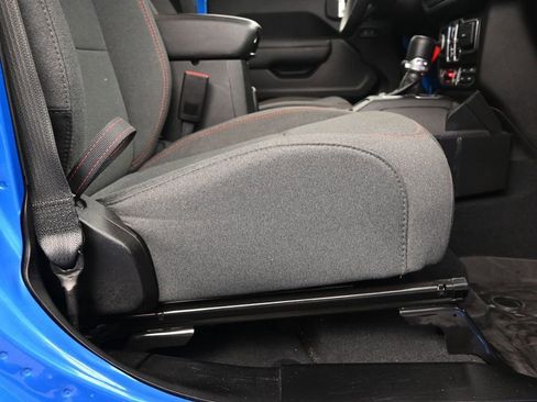 Used 2025 Jeep Gladiator Rubicon image 13