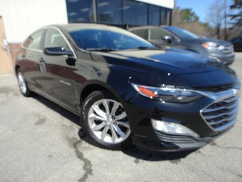 Used 2022 Chevrolet Malibu LT FWD image 3