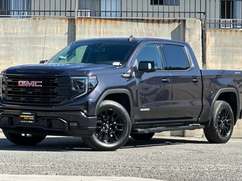 Used 2025 GMC Sierra 1500 Elevation w/ Elevation Premium Package AWD/4WD image 8