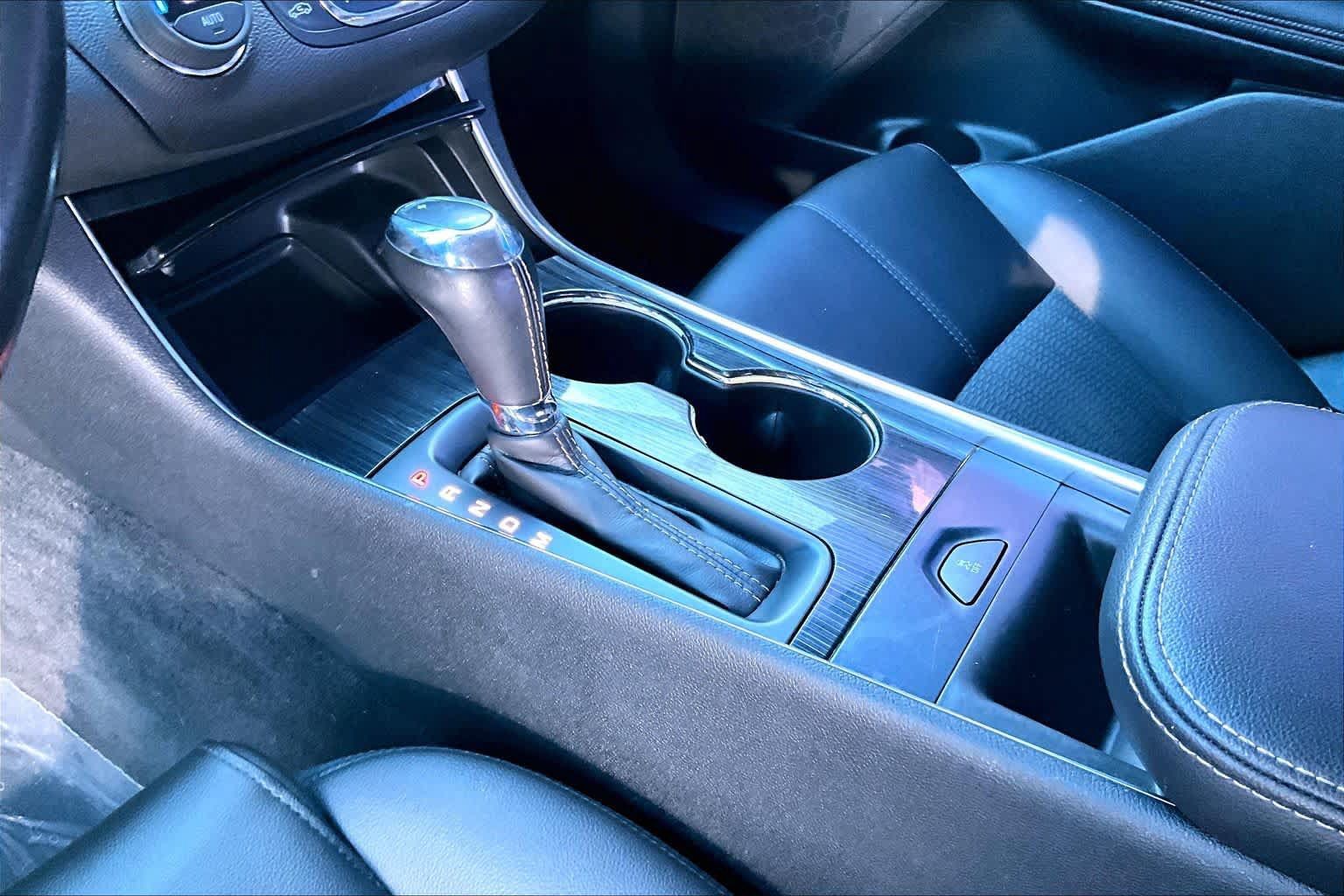 Used 2019 Chevrolet Impala LT FWD image 15