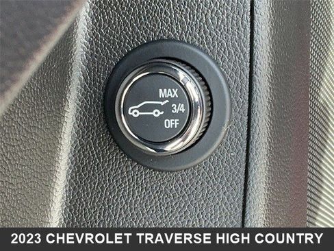 Used 2023 Chevrolet Traverse High Country image 17