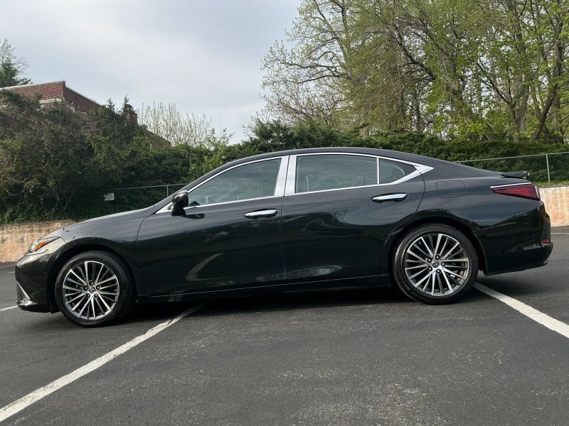 Used 2022 Lexus ES 350 w/ Premium Package FWD image 8