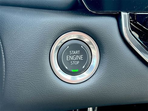 New 2025 GMC Canyon Elevation w/ Convenience Package image 15