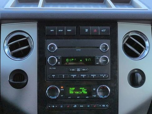 Used 2012 Ford Expedition Limited RWD image 18
