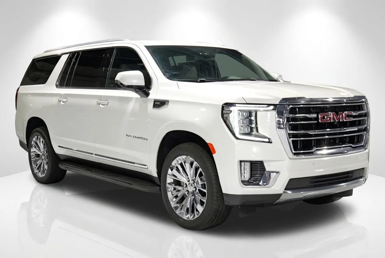 Used 2021 GMC Yukon XL SLT w/ SLT Luxury Plus Package AWD/4WD image 1