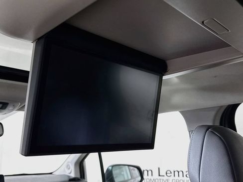 Used 2023 Toyota Sienna Limited AWD/4WD image 26