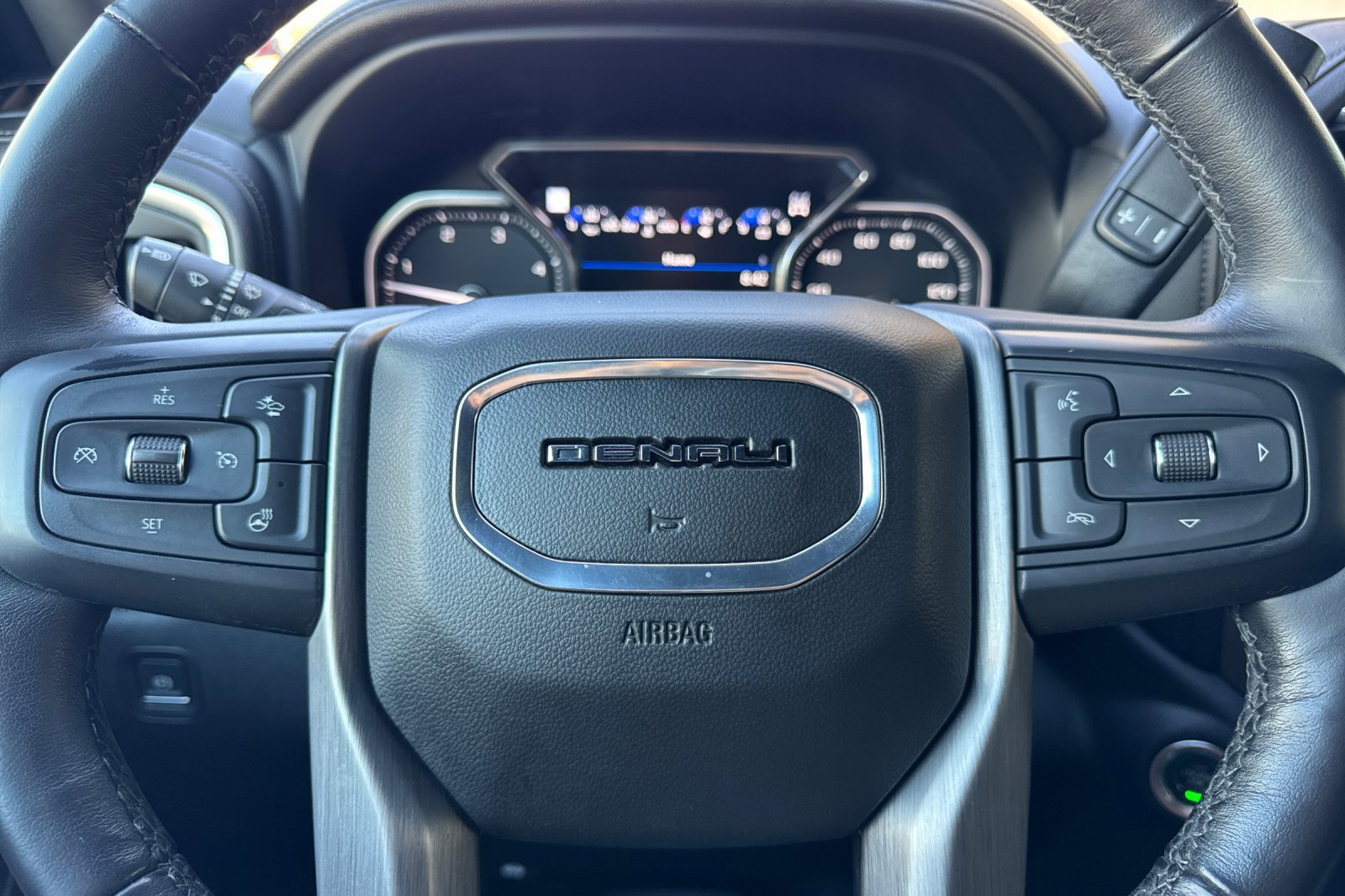 Certified 2021 GMC Sierra 2500 Denali w/ Technology Package AWD/4WD image 23