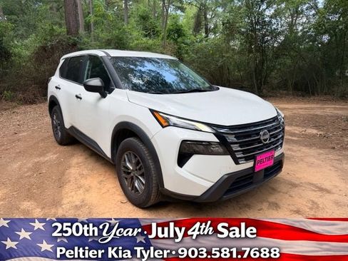 Used 2024 Nissan Rogue S FWD image 1