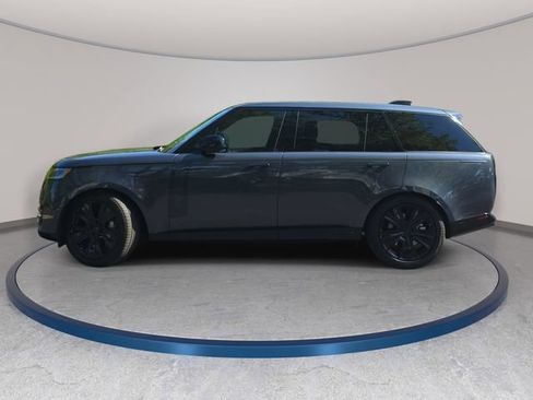 New 2026 Land Rover Range Rover Long Wheelbase SE AWD/4WD image 8