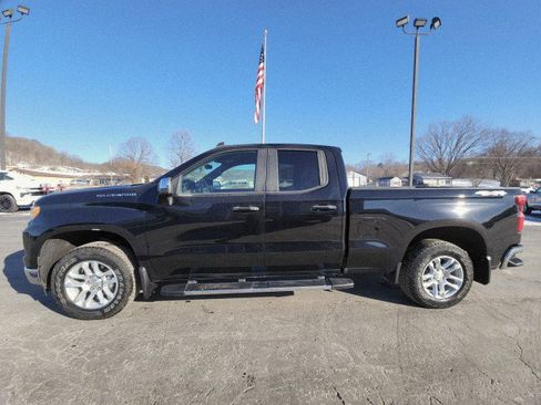 Used 2022 Chevrolet Silverado 1500 LT w/ Protection Package image 3