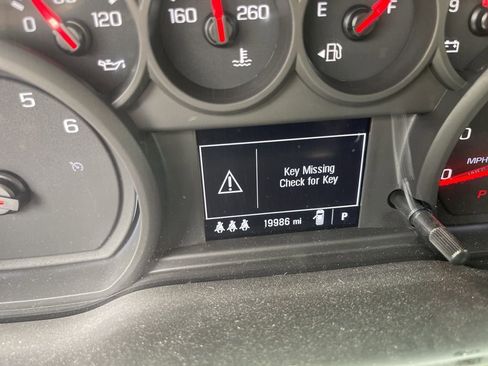 Used 2024 Chevrolet Silverado 1500 Custom image 10