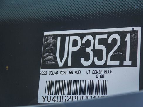 Used 2023 Volvo XC90 B6 Core w/ Climate Package image 30